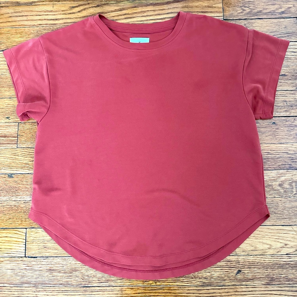 Coral Short Sleeve Tee from Lou & Grey
